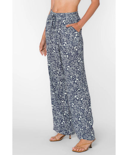 Wendy Navy Floral